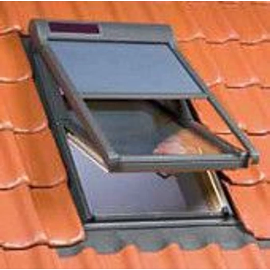 Fakro AMZ I Solar 78x98cm napelemes működtetésű külső hővédő roló